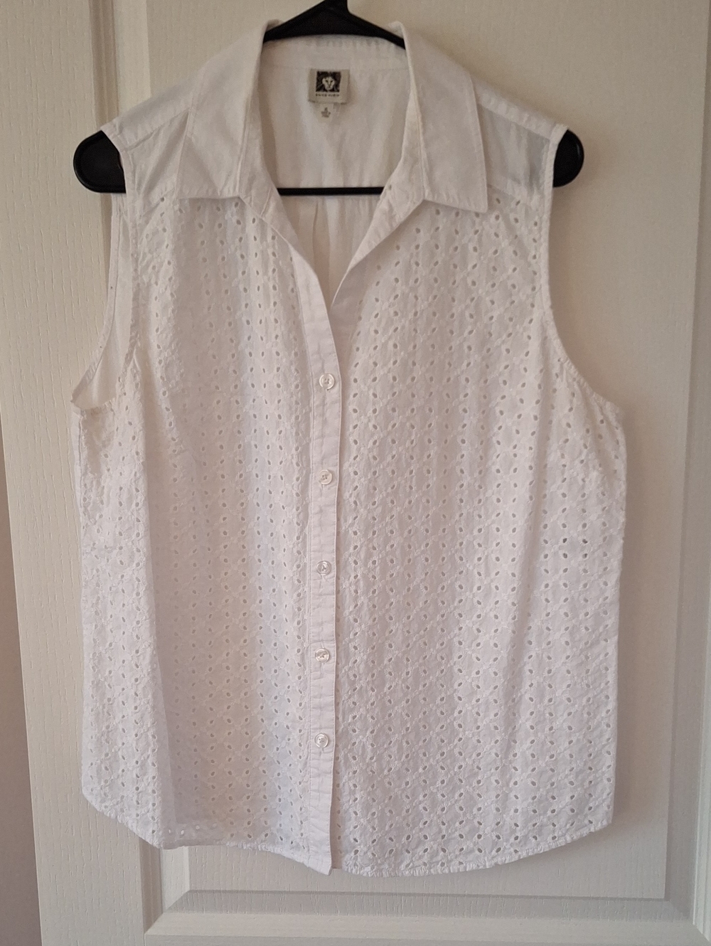 Anne Klein White Eyelet Sleeveless Button-Front Shirt